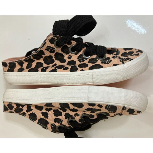 Rocket Dog Athena Safari Pink Leopard Spots slip-on sneaker. Size 9(W). - Picture 5 of 8